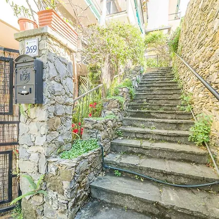 Aurelia Panoramic Seaside Apartment Zoagli