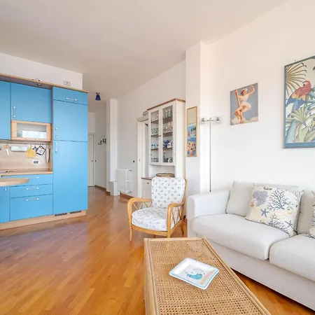 Aurelia Panoramic Seaside Apartman *