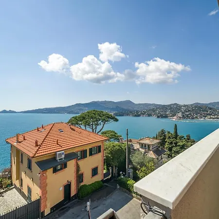 Aurelia Panoramic Seaside Apartment Zoagli